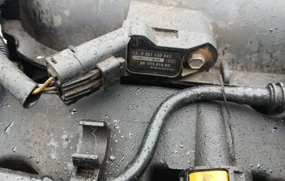 Peugeot 307 Air pressure sensor 0261230043