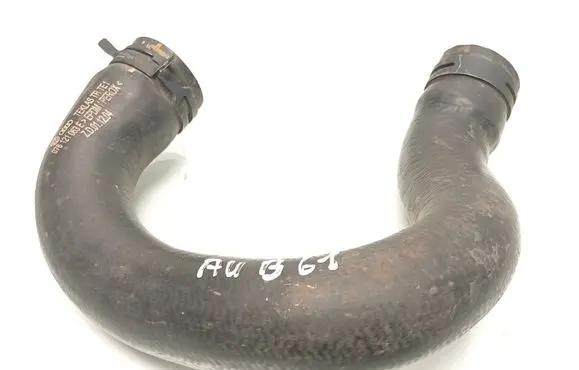 Volkswagen Crafter Engine coolant pipe/hose 076121063E