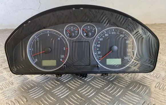 Volkswagen Sharan Speedometer (instrument cluster) 7M3920800J 0506030334
