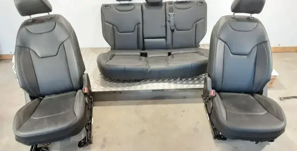 Seat set