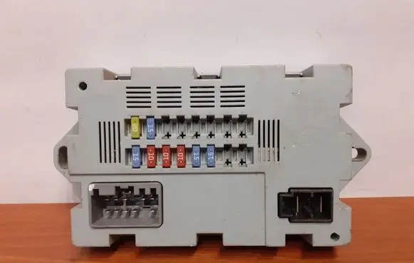 Jaguar XF X260 Fuse box set 5001 73707520