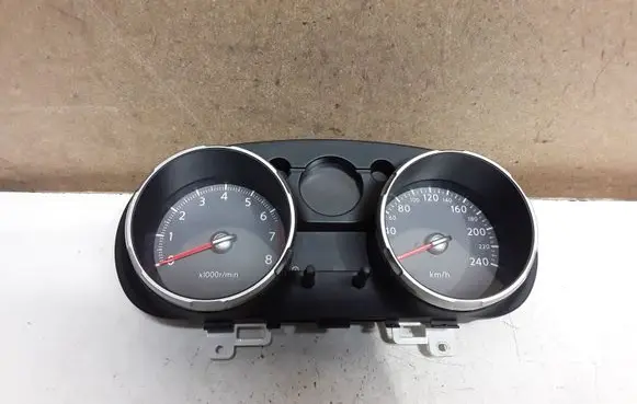 Nissan Qashqai+2 Speedometer (instrument cluster) JD01E