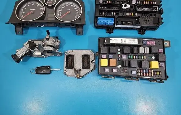 Opel Astra H Engine control unit/module ECU 55351248 IMPRK1540067