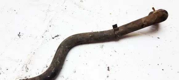 Volkswagen PASSAT B4 Engine coolant pipe/hose