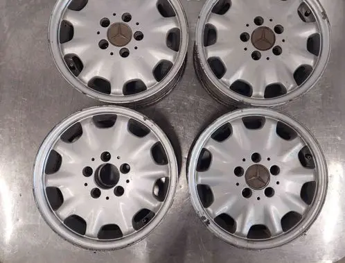 Mercedes-Benz E W210 R15 alloy rim 2104010102