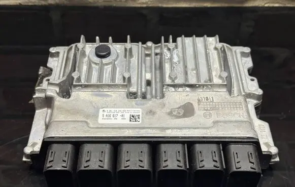 BMW X2 F39 Engine control unit/module ECU 0261S10206 032232451 5A16617