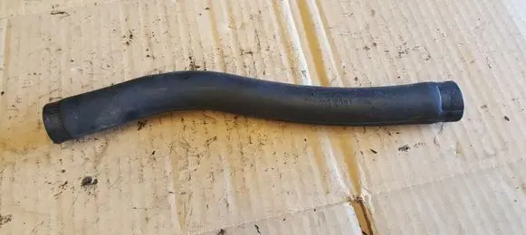 Volkswagen Golf II Breather/breather pipe/hose 068103493