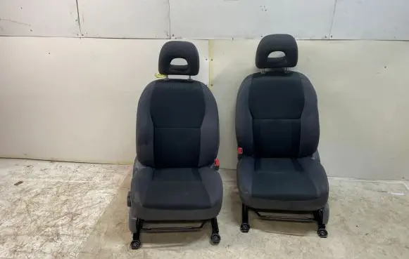 Seat set