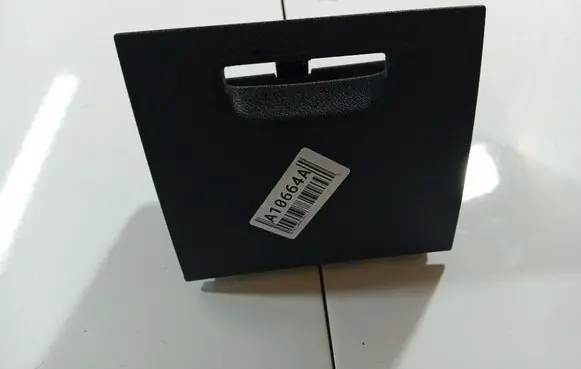 Glove box