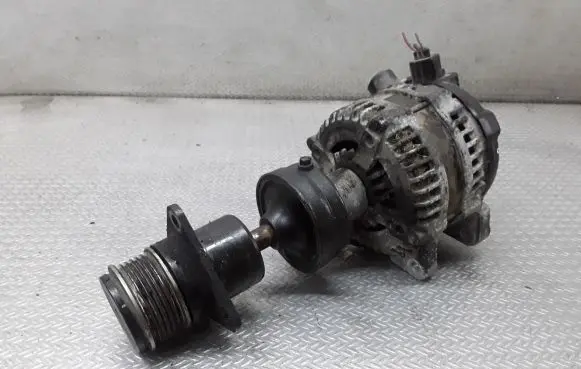 Ford Focus C-MAX Generator/alternator 4M5T10300UD