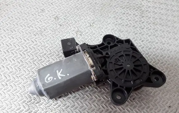 Mercedes-Benz S W220 Rear door window regulator motor