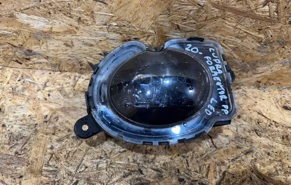 Cupra Formentor Front fog light 5FF941702 S2503P095