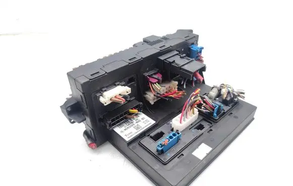 Mercedes-Benz E W211 Fuse module 2115457301