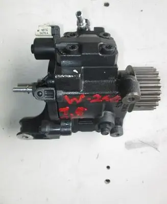 BMW 2 Active Tourer U06 Fuel injection high pressure pump 167008857R