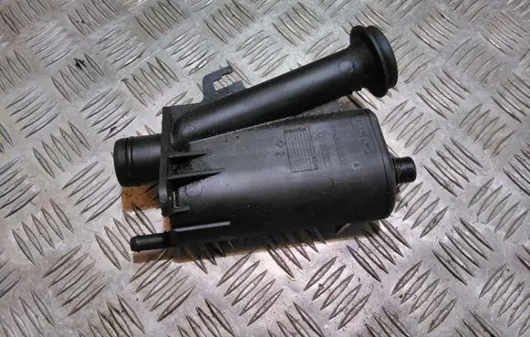 Renault Megane II Oil fill pipe 8200140763