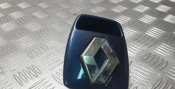 Tailgate opening switch