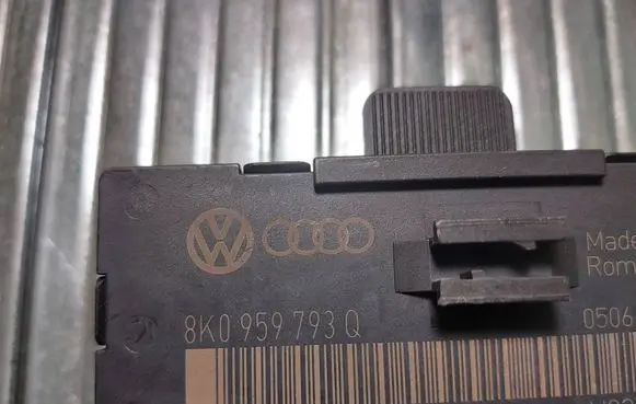 Audi Q5 SQ5 Door control unit/module 8K0959793Q