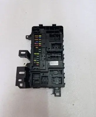 Ford Mustang VI Comfort/convenience module JR3T15604