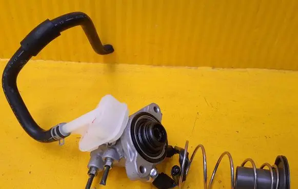 Nissan Leaf I (ZE0) Steering wheel axle