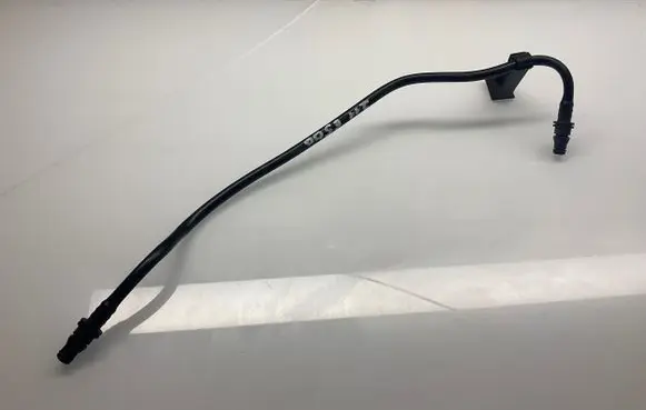 Mercedes-Benz E W211 Engine coolant pipe/hose