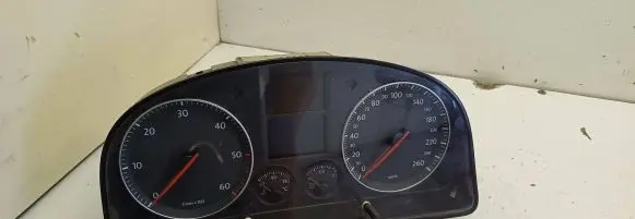 Volkswagen Touran I Speedometer (instrument cluster) 1T0920862A V0003000 VWZ7Z0E2358363