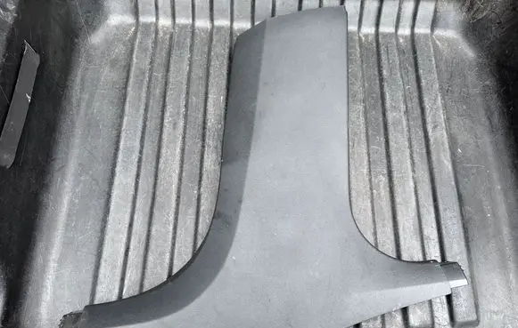 BMW 6 G32 Gran Turismo (B) pillar trim (bottom) 51437380684 7380684 60829010