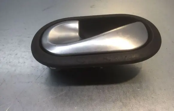 Renault Megane II Front door interior handle 8200028487 5005400006