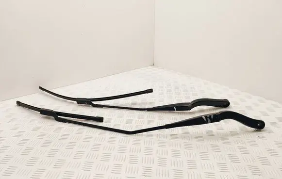 Opel Vivaro Windshield/front glass wiper blade 93867989 93867986