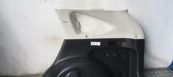Honda CR-V Trunk/boot side trim panel