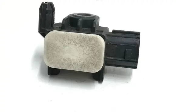 Nissan Juke I F15 Airbag deployment crash/impact sensor 985813JA0A