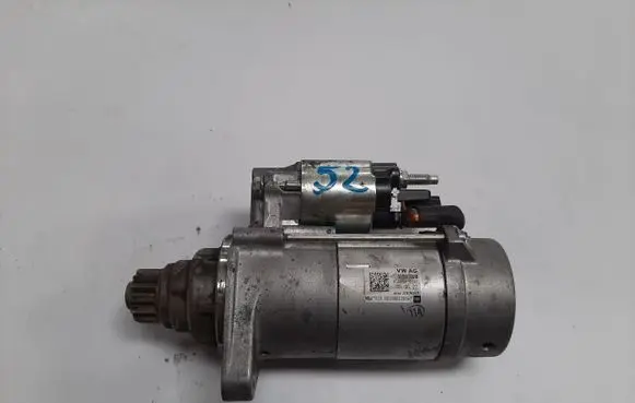 Volkswagen Golf VII Starter motor 02M911024B