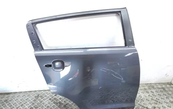 KIA Sportage Rear door