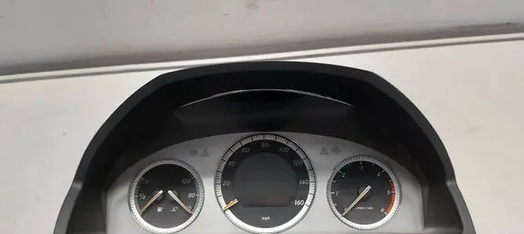 Mercedes-Benz C W204 Speedometer (instrument cluster) A2045406548