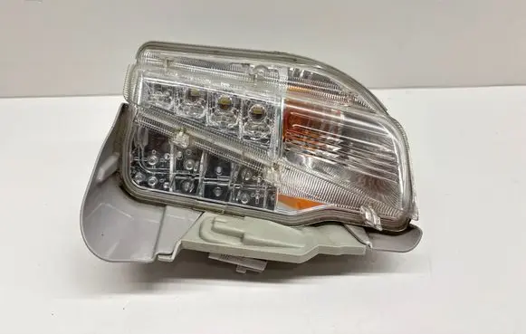 Toyota Prius+ (ZVW40) LED Daytime headlight 