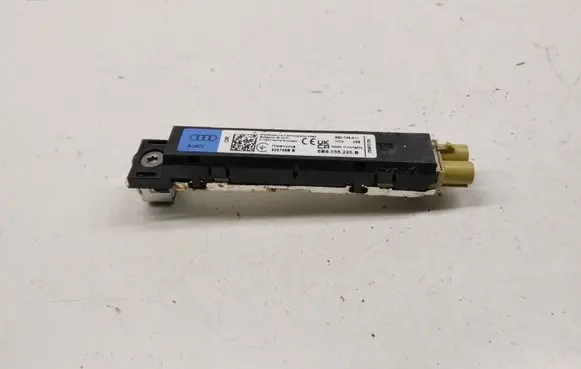 Audi A5 Radio antenna 8B9035225B