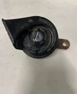 BMW 5 E39 Horn signal E901157