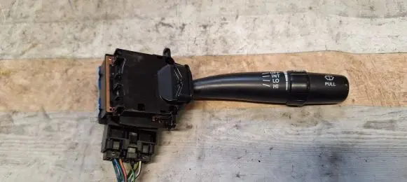 Toyota Avensis T220 Wiper control stalk 17A164LH2