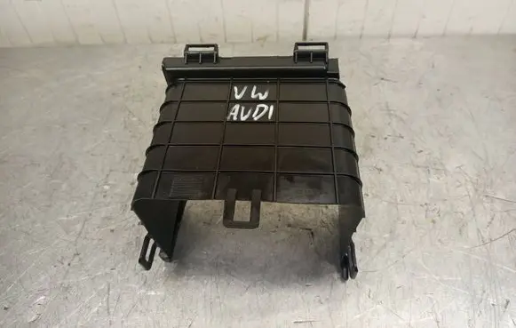 Audi A3 S3 A3 Sportback 8P Battery box tray 3C0915336A
