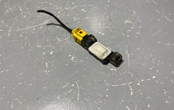 Audi A8 S8 D3 4E Airbag deployment crash/impact sensor 4B0959643E 210803 0232H0SMT6S8