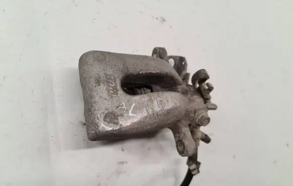 Opel Zafira B Rear brake caliper
