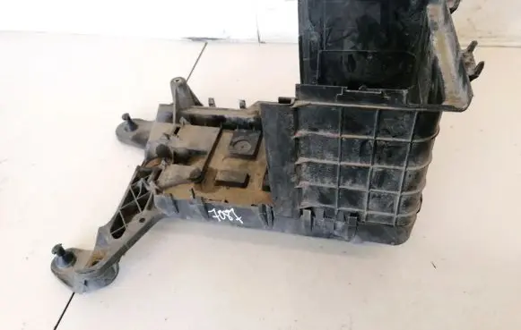 Volkswagen Caddy Battery box tray 1K0915333B