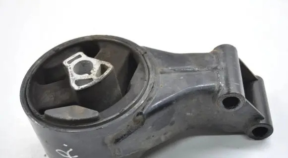 Chevrolet Cruze Engine mount bracket 13248630