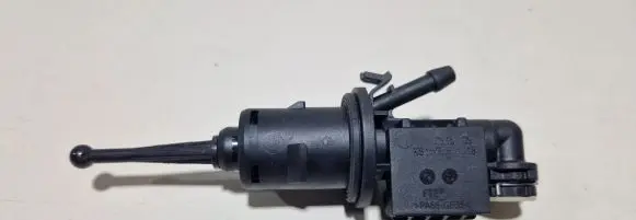 Skoda Octavia Mk3 (5E) Clutch master cylinder KG15065