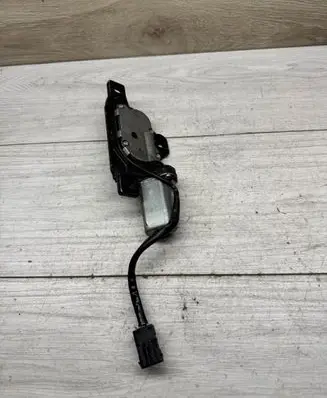 BMW 5 E60 E61 Tailgate boot lock/latch motor ED419317 578VA