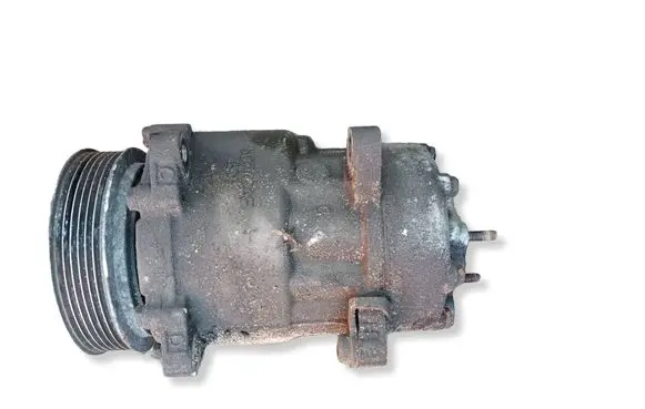 Peugeot 307 Air conditioning (A/C) compressor (pump) 9646416780