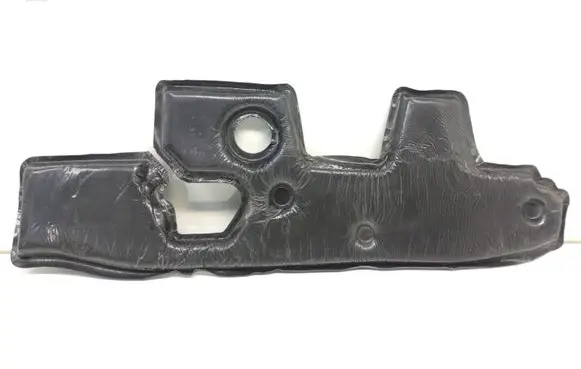 Engine bonnet/hood sound/heat insulation