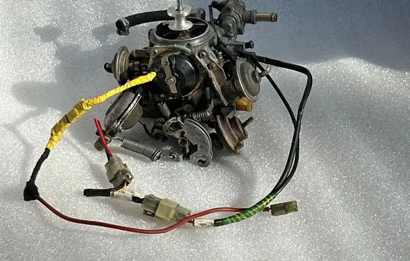 Mazda 323 Carburettor 8F11