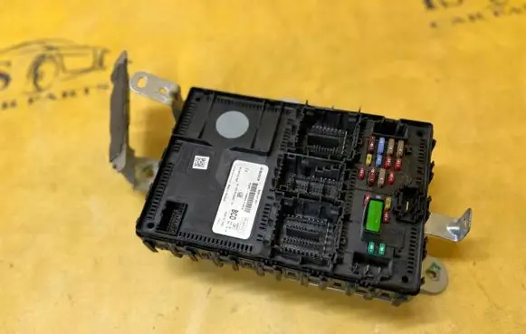 Ford Fiesta Fuse box set HU5T15604BCD
