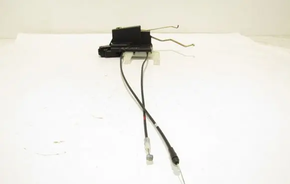 Hyundai Tucson JM Front door lock