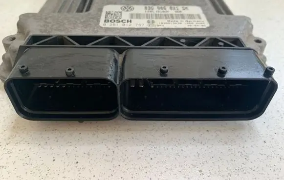 Volkswagen Touran I Engine control unit/module 03G906021DM 0281012737 03G906021DM0281012737